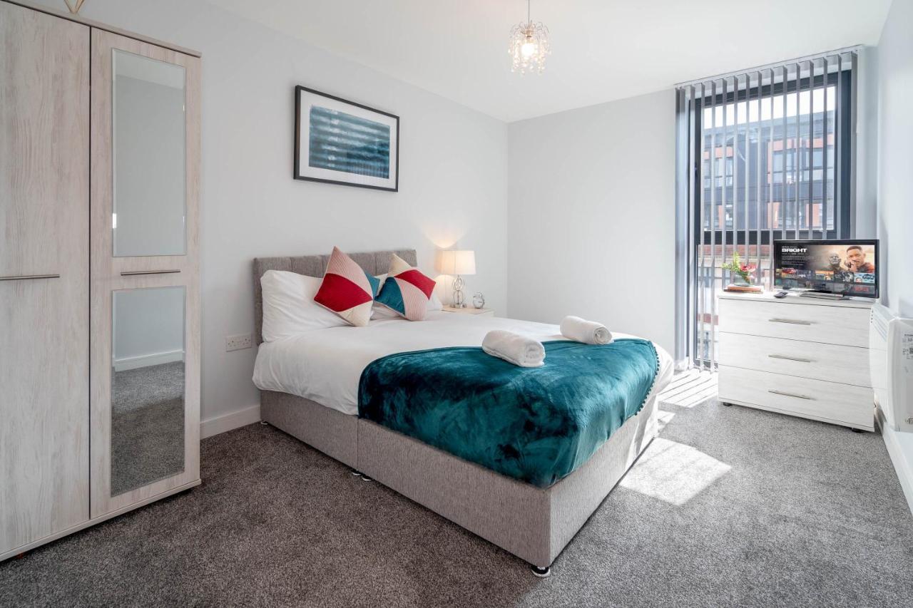 New Build - 2 Bed Snug Modern Apartment - Juliet Balcony - Roof Top Terrace - Digbeth, Birmingham City Centre - Free Netflix & Smart Tv Luaran gambar