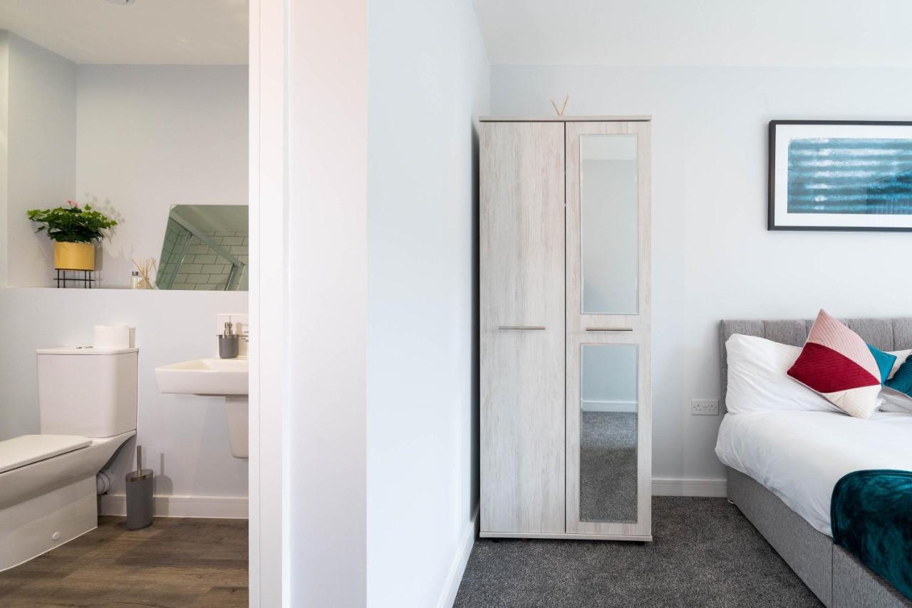 New Build - 2 Bed Snug Modern Apartment - Juliet Balcony - Roof Top Terrace - Digbeth, Birmingham City Centre - Free Netflix & Smart Tv Luaran gambar