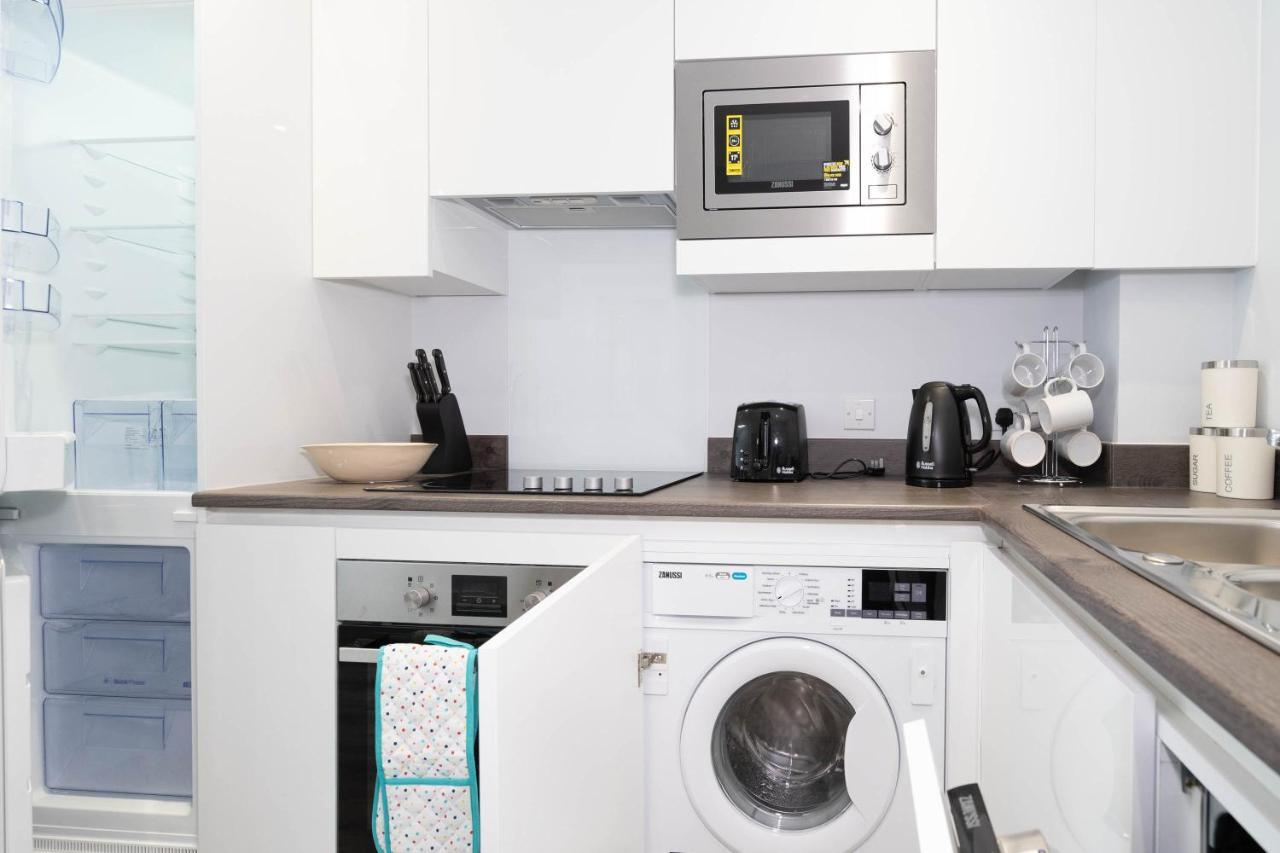 New Build - 2 Bed Snug Modern Apartment - Juliet Balcony - Roof Top Terrace - Digbeth, Birmingham City Centre - Free Netflix & Smart Tv Luaran gambar