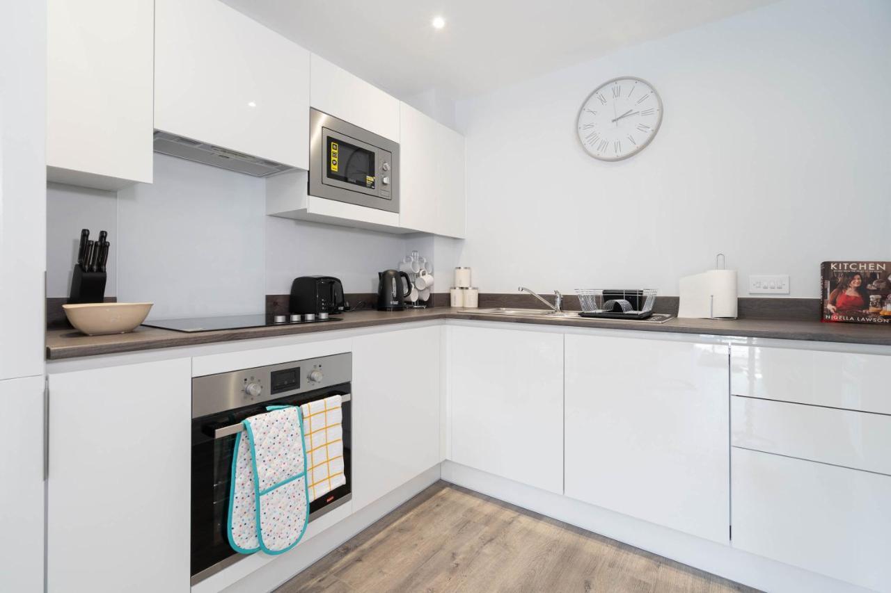 New Build - 2 Bed Snug Modern Apartment - Juliet Balcony - Roof Top Terrace - Digbeth, Birmingham City Centre - Free Netflix & Smart Tv Luaran gambar