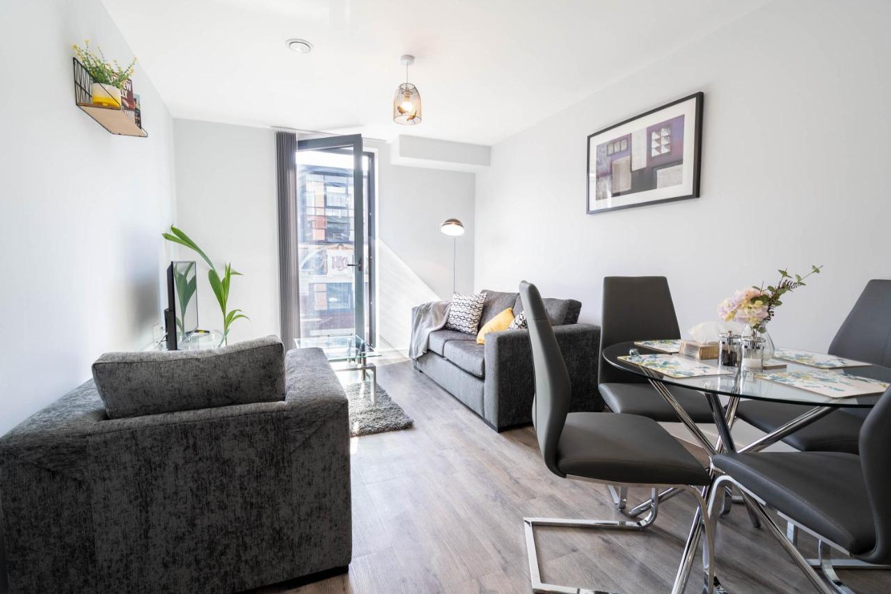 New Build - 2 Bed Snug Modern Apartment - Juliet Balcony - Roof Top Terrace - Digbeth, Birmingham City Centre - Free Netflix & Smart Tv Luaran gambar